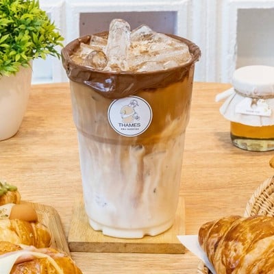 เทมส์ Thames x เฉื่อยKitchen หลังโรงเรียนอนุบาลวัดพระพุทธบาท