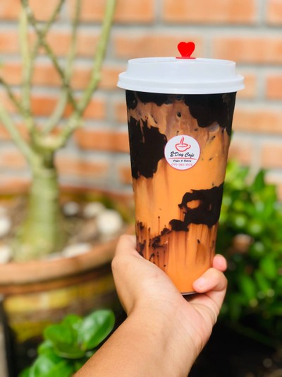 ชาไทยลาวา