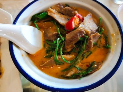 อาหาร หรือ เครื่องดื่ม