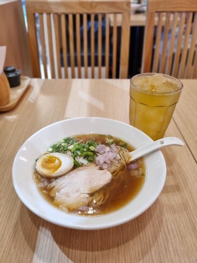 โชยุราเมน