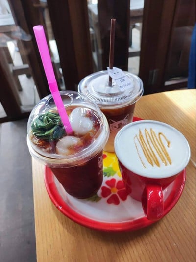 Red Cat Cafe ฉะเชิงเทรา