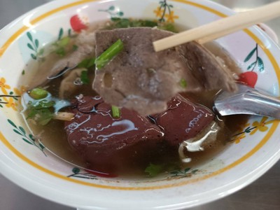 เกาเหลาเลือดหมู
