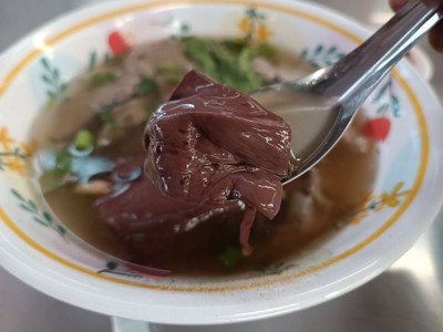 เกาเหลาเลือดหมู
