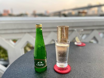 🍾 Chang Sparkling Mineral Water. (Price 120++ Baht.)