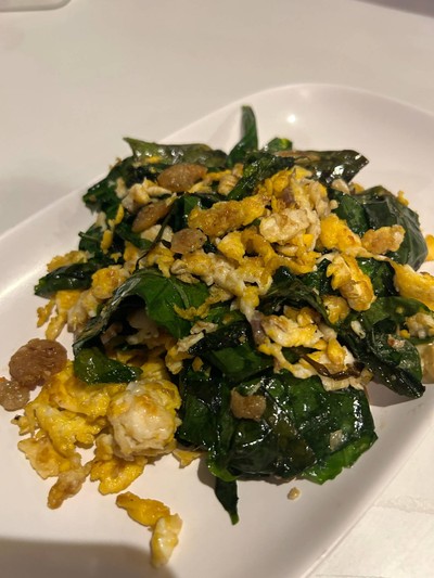 ใบเหลียงผัดไข่
