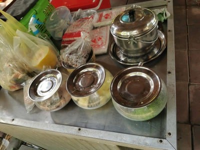 อาหาร หรือ เครื่องดื่ม