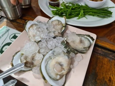 เมนูของร้าน ป้ายาหอยสด