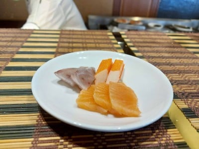 อาหาร หรือ เครื่องดื่ม