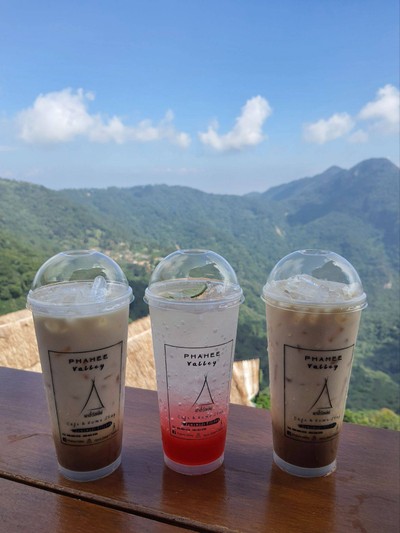 อาหาร หรือ เครื่องดื่ม