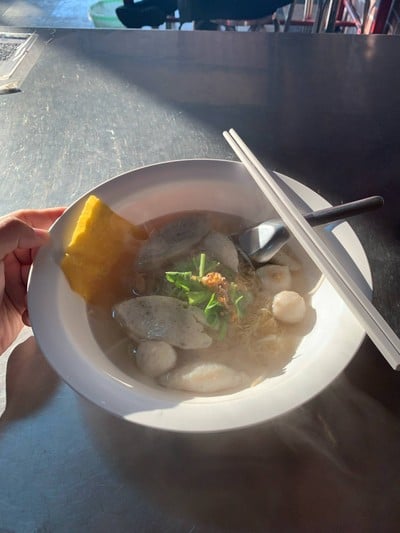 บะหมี่ลูกชิ้นปลาน้ำใส
