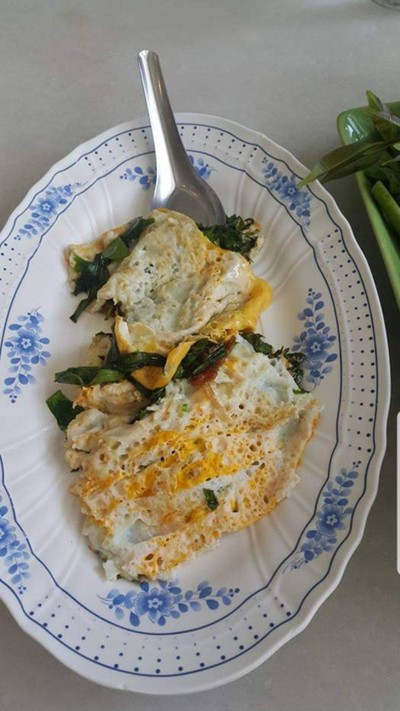 ใบเหลียงผัดไข่