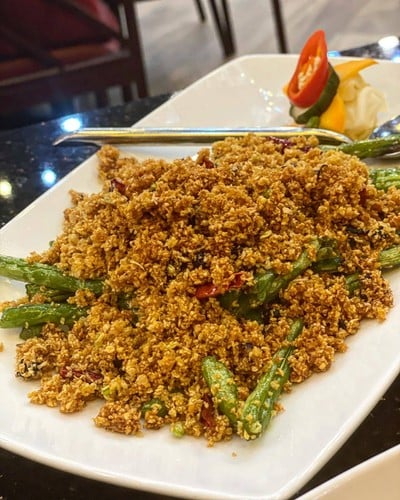 Four Seasons Chinese Restaurant เซ็นทรัลอีสต์วิลล์