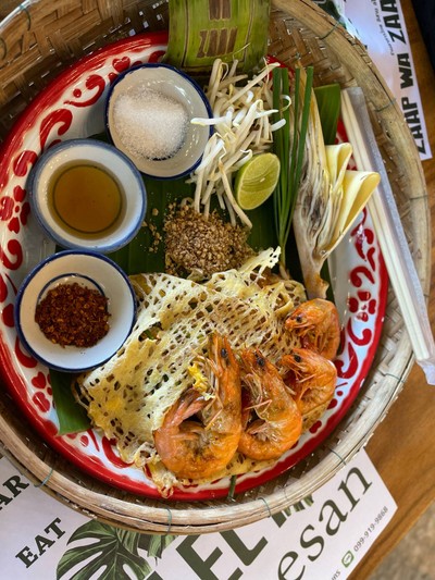 ผัดไทยกุ้งสด