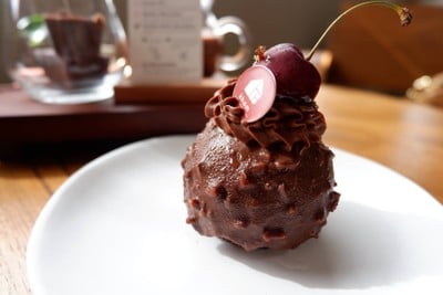 ขม ช็อกโกลาเทียร์ เฮาส์ Khom Chocolatier House