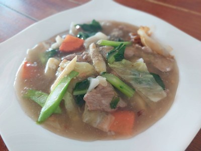 ราดหน้าหมู