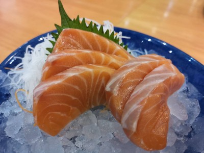 อาหาร หรือ เครื่องดื่ม