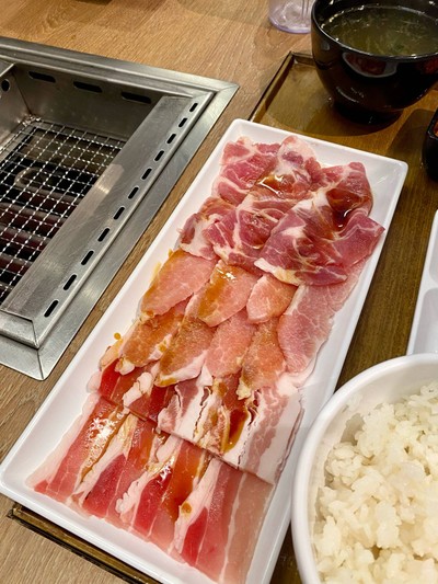 ชุดหมู Trio Buta