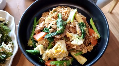 อาหาร หรือ เครื่องดื่ม