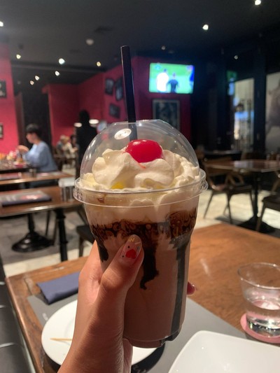 DOUBLE CHOCOLATE MILKSHAKE