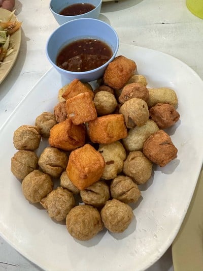 เมนูของร้าน เจ๊ ส.ระศักดิ์ ลูกชิ้นทอด