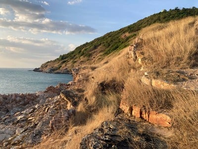 เขาแหลมหญ้า