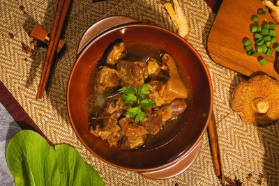 อาหาร หรือ เครื่องดื่ม