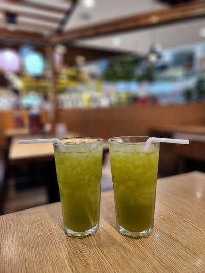 อาหาร หรือ เครื่องดื่ม