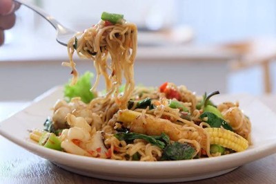 อาหาร หรือ เครื่องดื่ม