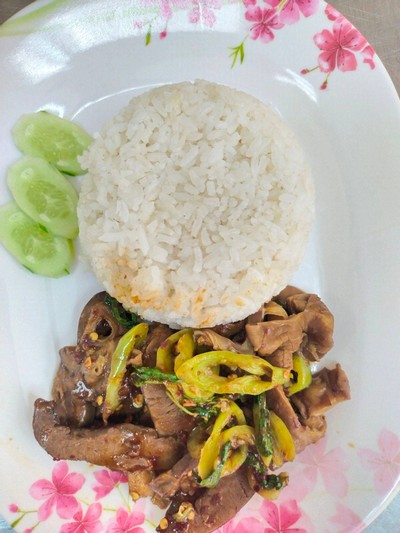 อาหาร หรือ เครื่องดื่ม