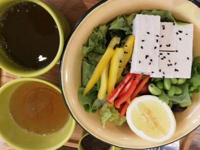 สลัดเต้าหู้