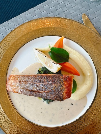 สเต๊กปลาแซลมอน