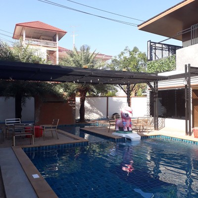 สระว่ายน้ำ/ชายหาด