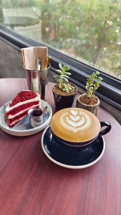 ลองดิคาเฟ่ แจ้งวัฒนะ14