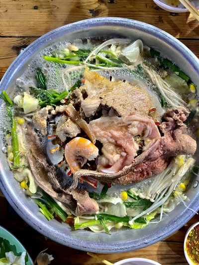 หมูกระทะชุดกลาง