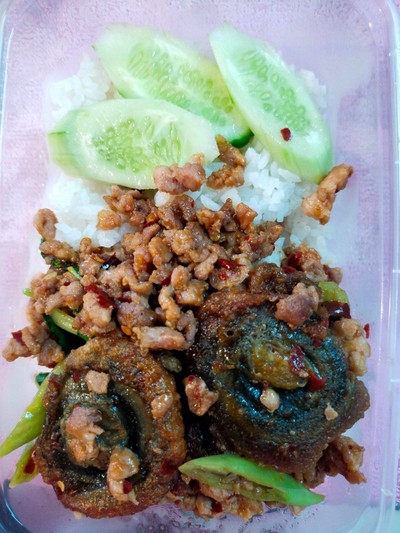 อาหาร หรือ เครื่องดื่ม