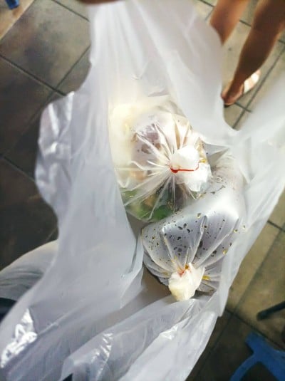 เส้นเล็กน่องไก่