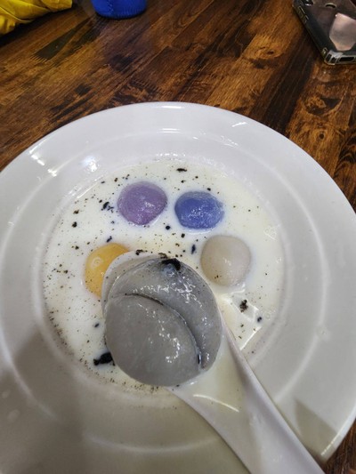 อาหาร หรือ เครื่องดื่ม