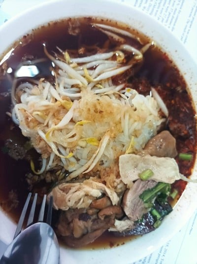 เส้นเล็กแห้งน่องไก่