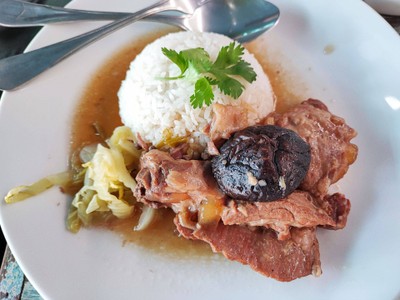 ข้าวหมูตุ๋น