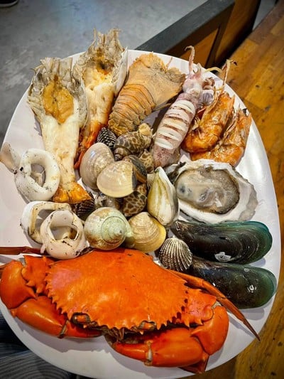 Tong talay seafood buffet -