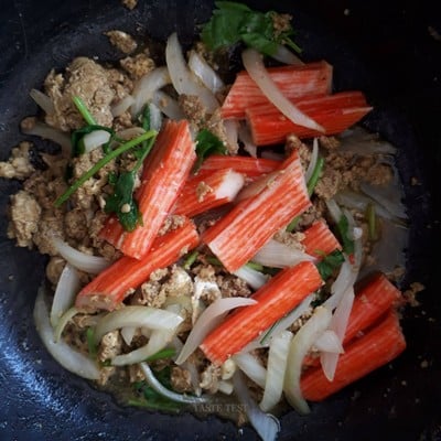 วิธีทำ ปูอัดผัดผงกะหรี่ 🦀🥘🥘 วิธีทำ ปูอัดผัดผงกะหรี่ 🦀🥘🥘