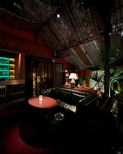 บรรยากาศ Mahaniyom Cocktail Bar - มหานิยมค็อกเทลบาร์