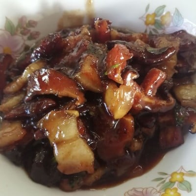 หมูหวานใส่เห็ดหอม  🐖🍄