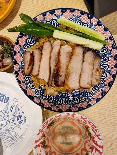 อาหาร หรือ เครื่องดื่ม