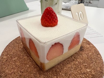 สตรอเบอรี่เค้กบัตเตอร์