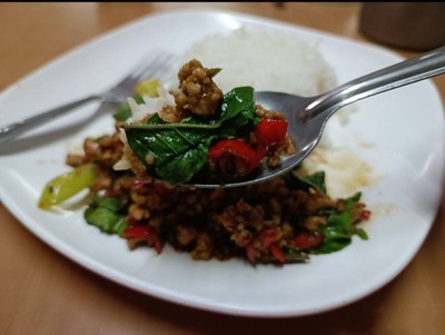 กะเพราหมูสับ