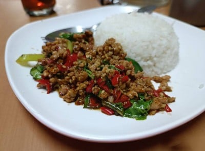 กะเพราหมูสับ