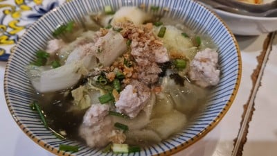 แกงจืดสาหร่ายหมูสับ