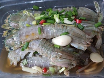 กั้งไข่ดอง