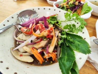 ยำรวมมิตรปลาร้า